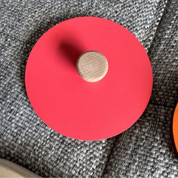 Lovevery Wooden Circle Puzzle for Kids - Picture 4 of 4